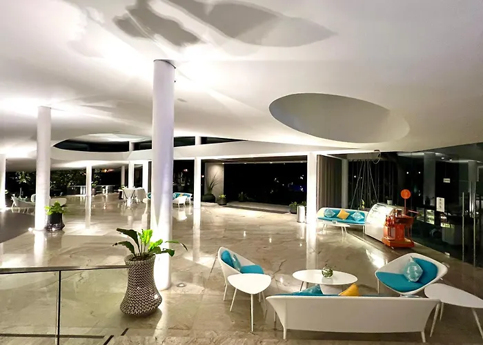 Tambuli Seaside And By Isla 2 Aparthotel 3*